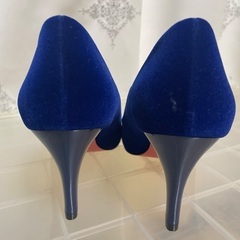【美品】青色　ブルー　ベルベットのオシャレパンプスの画像
