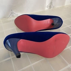 【美品】青色　ブルー　ベルベットのオシャレパンプスの画像