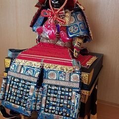 五月人形 伝統的なデザインの鎧兜