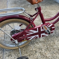 美品　
子供用自転車 16インチ ロンドンタクシー クラシック 男の子 女の子 補助輪 バスケット 標準装備 レッド 4歳 5歳 6歳 7歳の画像