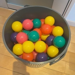 おもちゃ　カラーボール