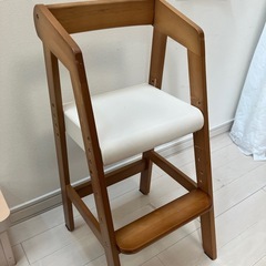 キッズチェア（破損部あり）の画像