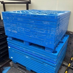 プラスチック　パレット　荷物置などにの画像