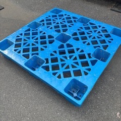 プラスチック　パレット　荷物置などにの画像