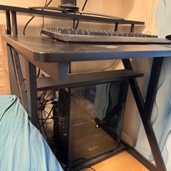 パソコンデスク　黒の画像