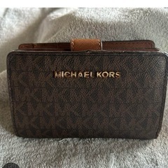 美品『MICHAEL KORS』二つ折り財布 ブラウン