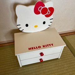 ハローキティ　ミニドレッサー　