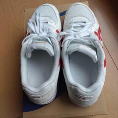 asicsスニーカー24.5cmの画像