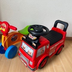 おもちゃ　乗り物　消防車　アンパンマンの画像