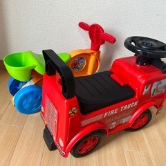 おもちゃ　乗り物　消防車　アンパンマンの画像