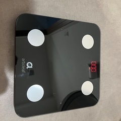 サロニアのドライヤー　体重計セットでの画像