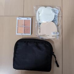 アイシャドウ　ポーチ　ファンデーションパフ