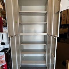 【 中古】鍵付きスチール製書庫　W900×H2160×D400の画像