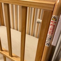 カトージハイシートベビーベッドの画像