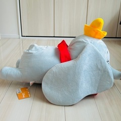 巨大　ダンボ　ぬいぐるみ　ディズニーの画像