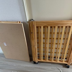 カトージベビーベッド　無料