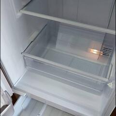 ピンク色の冷蔵庫　０円の画像
