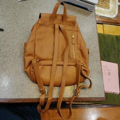 MEGHNA 牛革リュックサックの画像