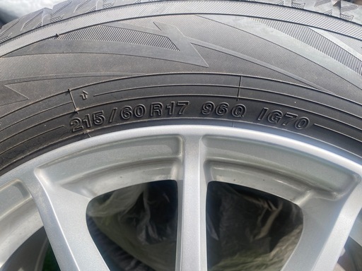 2022年製造 9分山程度 4本セットベンツ用冬タイヤバリ溝 美品7.5J+48 PCD112 ヨコハマ 215/60R17 