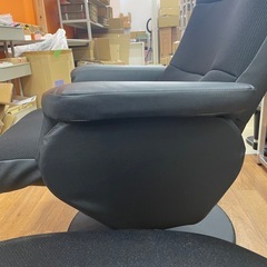 4AG6 ニトリ リクライニングソファ オットマン付の画像