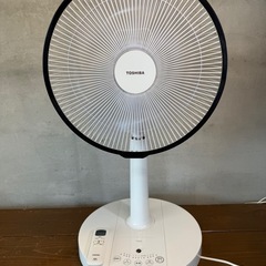 TOSHIBA 扇風機　純正リモコン付　F-DLY70  2020年製