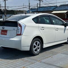 月々2.5万円～　自社ローン歓迎　☆プリウス30後期☆シートカバー新品の画像