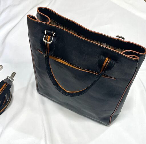 良品】TOSCANELLA　レザー　黒　トートバッグ　イタリー製　ショルダーベルト付 ブランド　中古