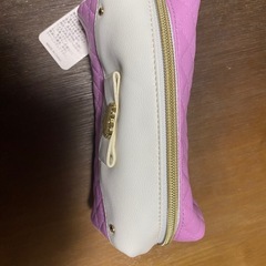 化粧ポーチ　マルチポーチ　タグ付き新品の画像