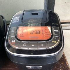 アイリスオーヤマ 炊飯器 3合 マイコン式 31銘柄炊き分け機能...
