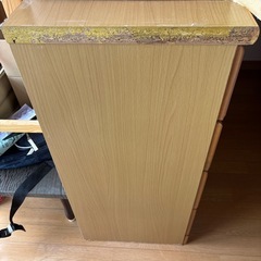 衣装タンスの画像