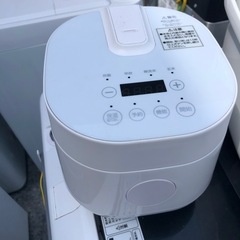 炊飯器 一人暮らし ひとり暮らし 1人暮らし 無洗米 2合 2.0合 新生活 おしゃれ 二人暮らし 2人暮らし 早炊き ミニライスクッカー フッ素内釜 保温 予約 少量炊き 玄米 二合炊き ミニ キッチン家電 炊飯ジャー ホワイト RC-MX201 マクスゼン　2023年の画像
