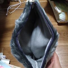ポーチ　ハンドバッグ　手触りが良いの画像
