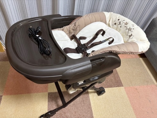 コンビ　オートスウィング　電動ハイローチェア　バウンサー　ネムリラAT