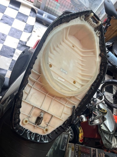 値下げ　アドレスv125  本物グロウシート