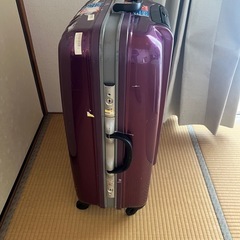 スーツケースの画像