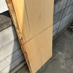 幅広のサワクルミ板①木材　一枚板　DIY　無垢材の画像