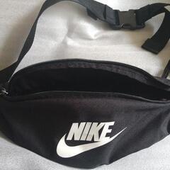 NIKE　ボディーバッグ