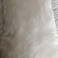 IKEAのduvetと枕のセットの画像