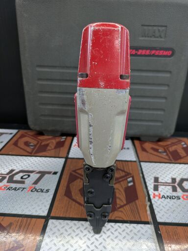 中古品】MAX常圧仕上釘打機TA-255/F55MD本体+ケース【ハンズ 中古品】MAX常圧仕上釘打機TA-255/F55MD本体+ケース【ハンズ