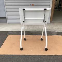 No.24 スタッキングテーブルの画像