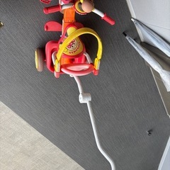 こども用の三輪車