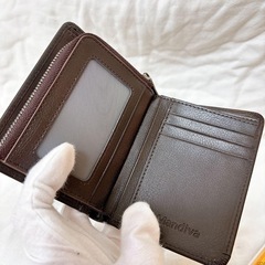 【新品】　二つ折り財布　メンズ 本革 ブラウン　コンパクト プレゼント　シンプル　箱付きの画像