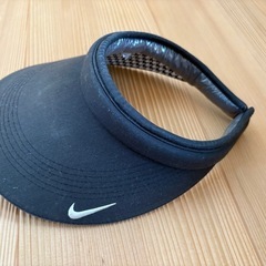 NIKE　サンバイザー
