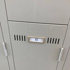 TOYOSTEEL 8人用ロッカー 業務用 ※2400010502682の画像