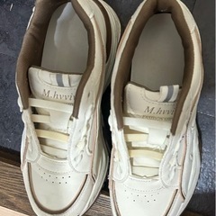 厚底スニーカーの画像