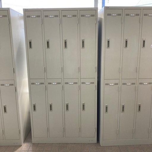 TOYOSTEEL 8人用ロッカー 業務用 ※2400010502699