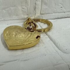 COACH シグネチャー ハート キーホルダー ゴールド系 コーチ チャーム キーリング ロケット  札幌市 白石区 東札幌の画像