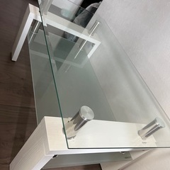 ガラステーブル