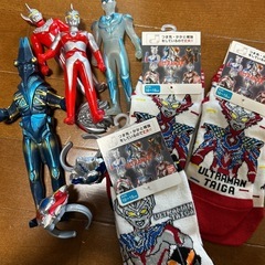 ウルトラマンソフビと靴下