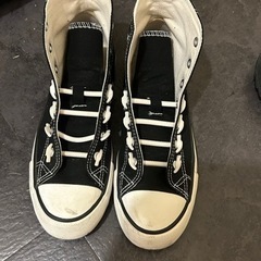 スニーカー